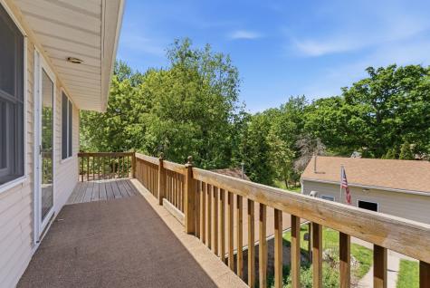 2031 12TH Street East Moline IL 61244