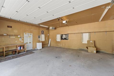 2031 12TH Street East Moline IL 61244