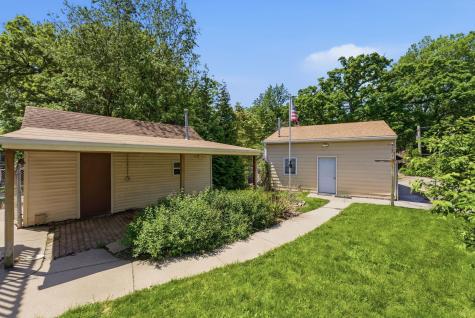 2031 12TH Street East Moline IL 61244