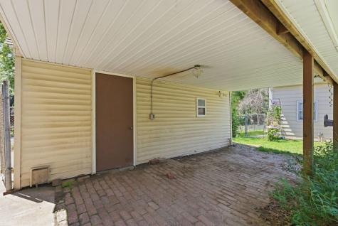 2031 12TH Street East Moline IL 61244