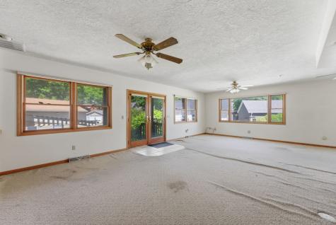 2031 12TH Street East Moline IL 61244
