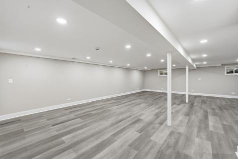 1220 North Hamlin Avenue Park Ridge IL 60068