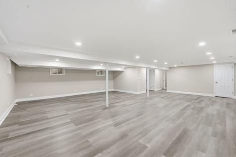 1220 North Hamlin Avenue Park Ridge IL 60068