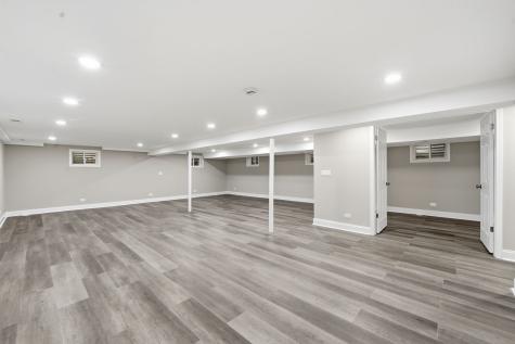1220 North Hamlin Avenue Park Ridge IL 60068