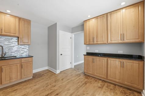 1220 North Hamlin Avenue Park Ridge IL 60068