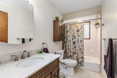 602 Delaware Drive Lake In The Hills IL 60156