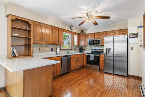 602 Delaware Drive Lake In The Hills IL 60156