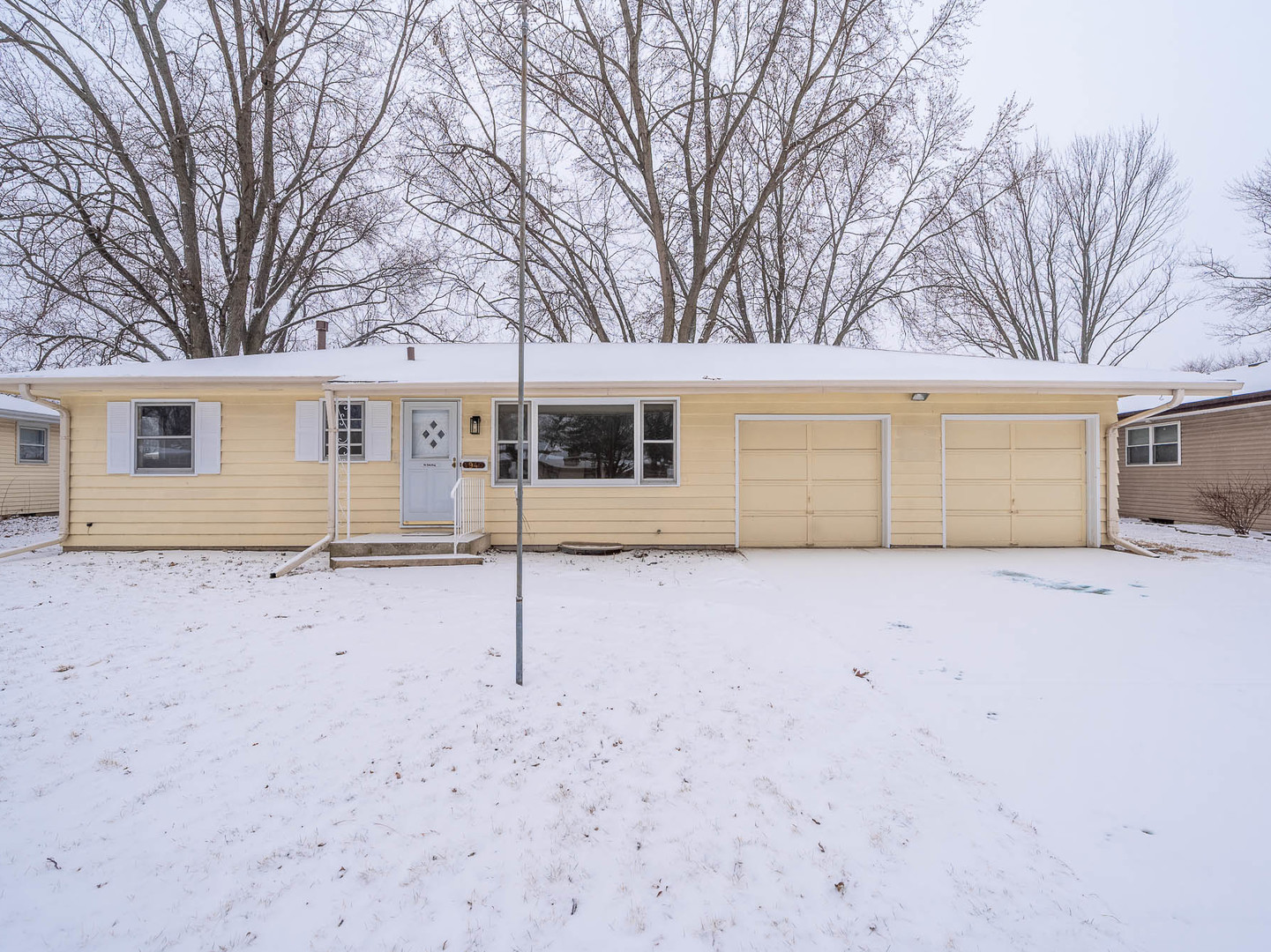 1940 Richard Street Aurora IL 60506