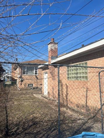 579 Ingraham Avenue Calumet City IL 60409
