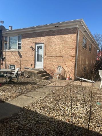 579 Ingraham Avenue Calumet City IL 60409