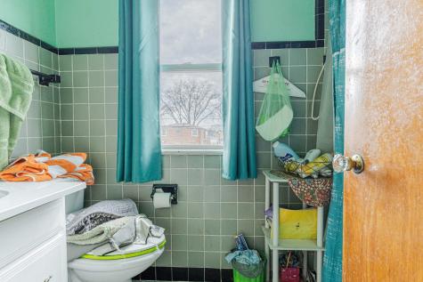 8026 South Fairfield Avenue Chicago IL 60652