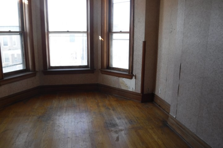 6625 South Woodlawn Avenue Chicago IL 60637