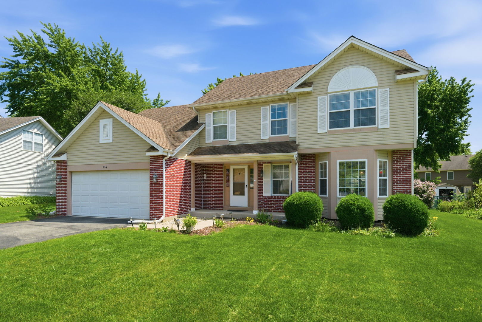 636 Briarwood Lane Oswego IL 60543