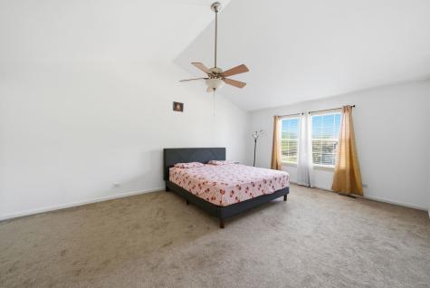 636 Briarwood Lane Oswego IL 60543