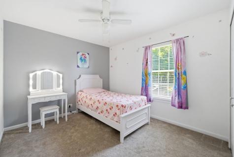 636 Briarwood Lane Oswego IL 60543