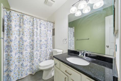 636 Briarwood Lane Oswego IL 60543