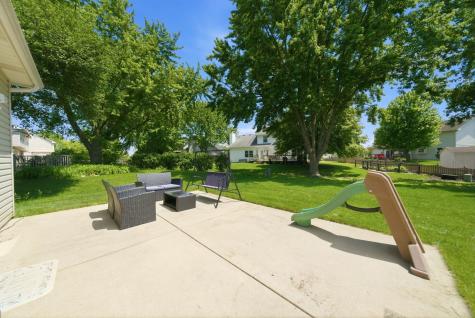 636 Briarwood Lane Oswego IL 60543
