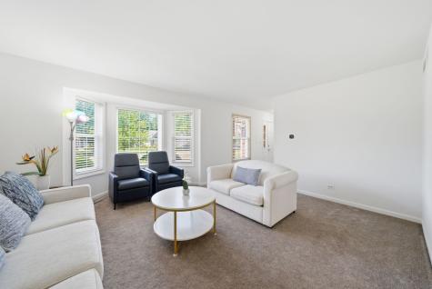 636 Briarwood Lane Oswego IL 60543