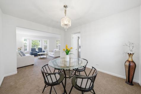 636 Briarwood Lane Oswego IL 60543