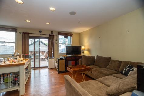 3512 North Bosworth Avenue Chicago IL 60657