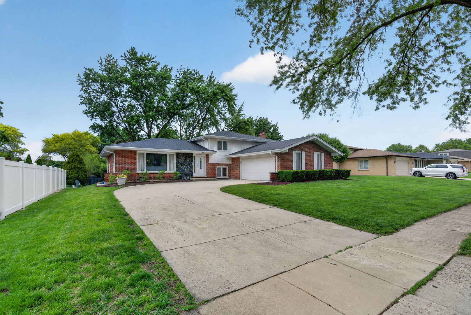 8632 Clifford Drive Darien IL 60561