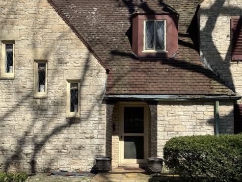 2221 Twin Oak Road Peru IL 61354