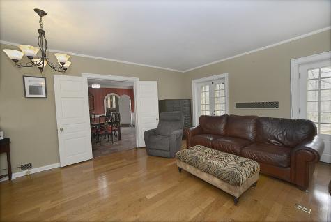 2221 Twin Oak Road Peru IL 61354