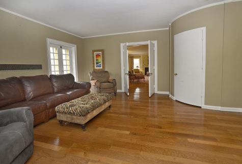 2221 Twin Oak Road Peru IL 61354