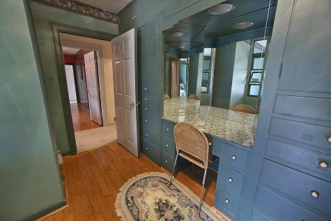2221 Twin Oak Road Peru IL 61354