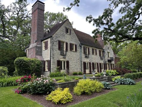 2221 Twin Oak Road Peru IL 61354