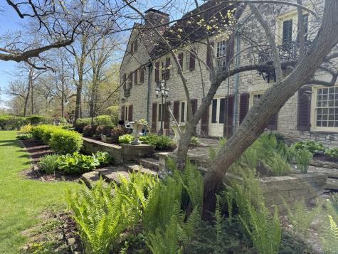 2221 Twin Oak Road Peru IL 61354