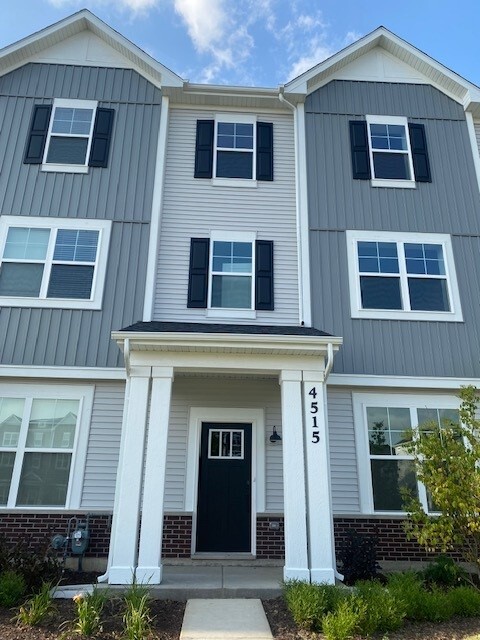 4515 Chelsea Manor Circle Aurora IL 60504