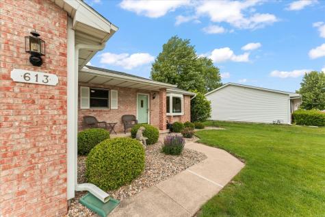 613 Crestwood Drive Champaign IL 61822