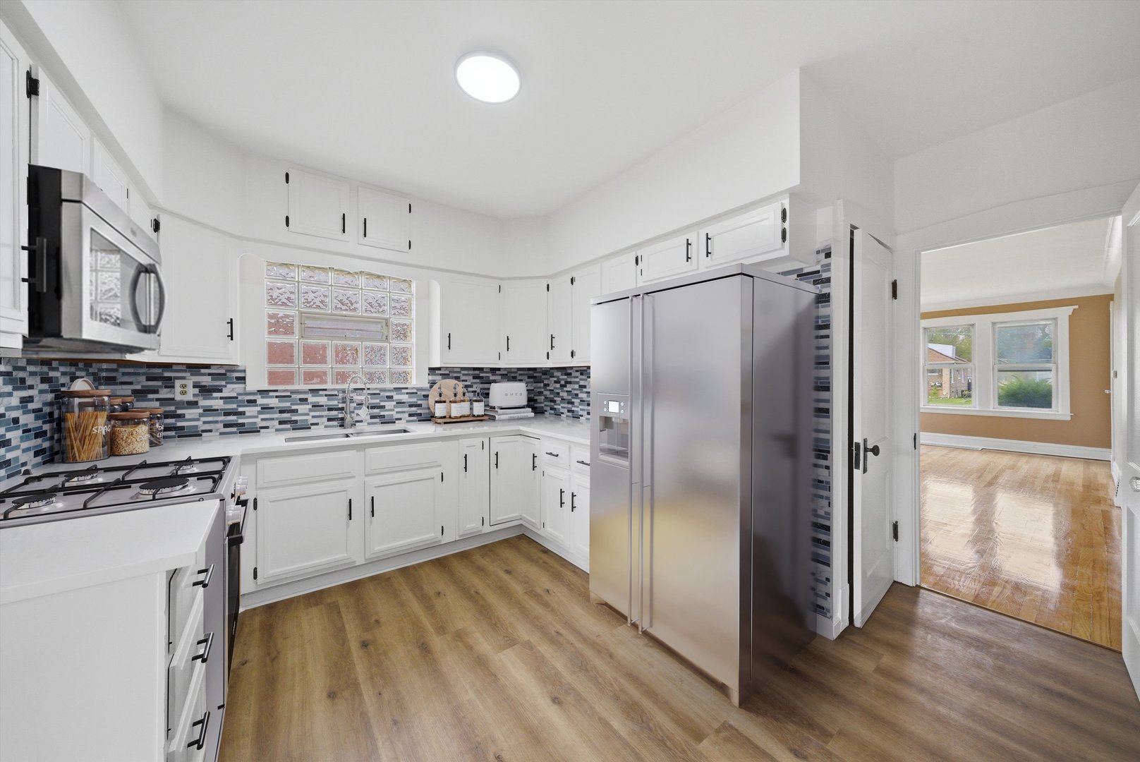 8533 South Rhodes Avenue Chicago IL 60619