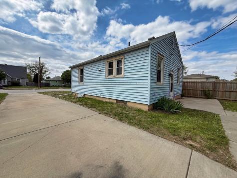 3607 9TH Street Rock Island IL 61201