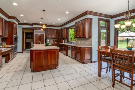 12265 Aran Trail Marion IL 62959