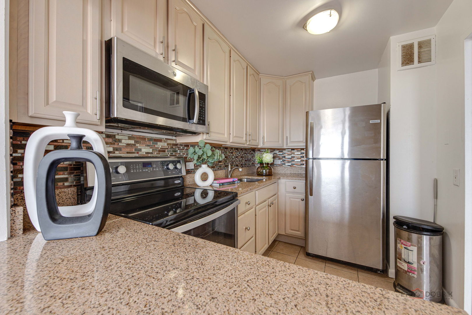 5445 North Sheridan Road Chicago IL 60640