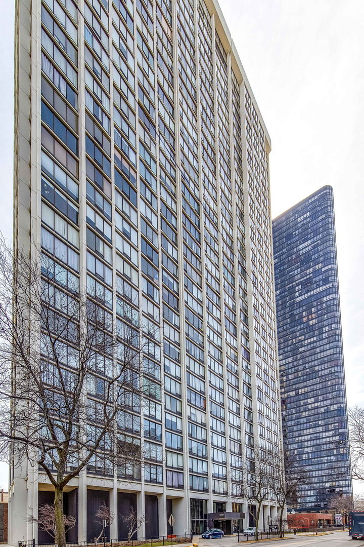 5445 North Sheridan Road Chicago IL 60640
