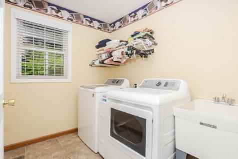38 Bandecon Way Bloomington IL 61704