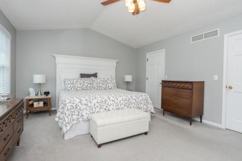 38 Bandecon Way Bloomington IL 61704