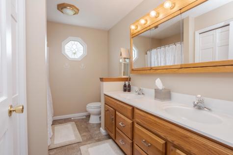 38 Bandecon Way Bloomington IL 61704