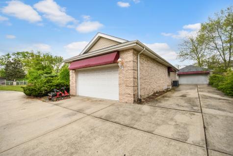 14650 Lamon Avenue Midlothian IL 60445