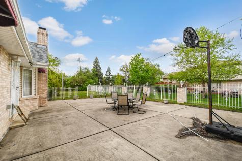 14650 Lamon Avenue Midlothian IL 60445