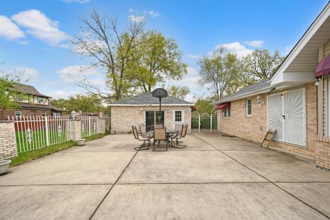 14650 Lamon Avenue Midlothian IL 60445