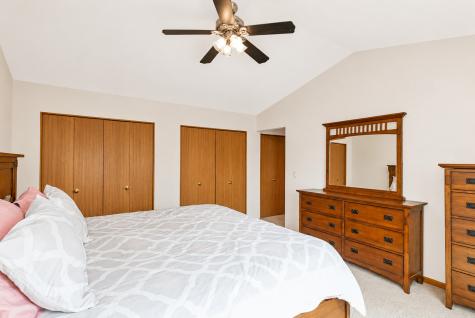 323 Farmhill Circle Wauconda IL 60084