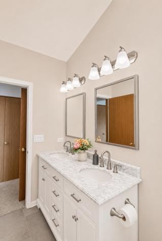 323 Farmhill Circle Wauconda IL 60084