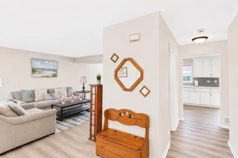 323 Farmhill Circle Wauconda IL 60084