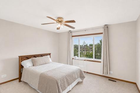 323 Farmhill Circle Wauconda IL 60084