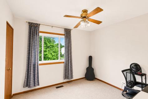 323 Farmhill Circle Wauconda IL 60084