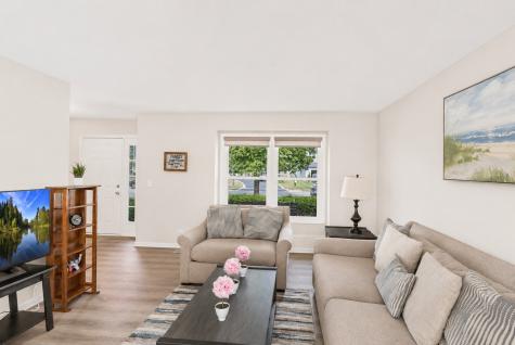 323 Farmhill Circle Wauconda IL 60084